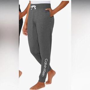 💕3/$25💕Calvin Klein French Terry Joggers